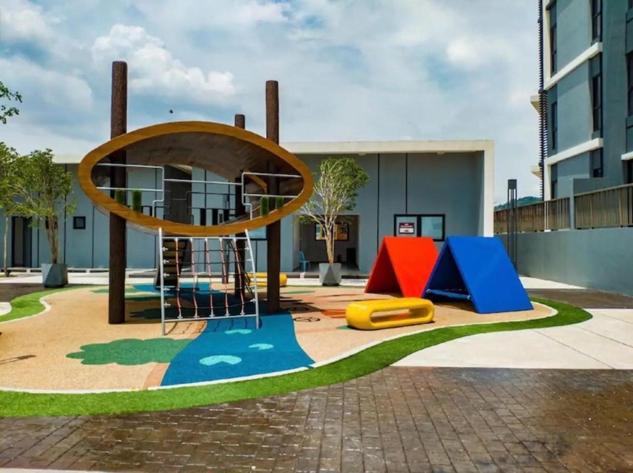 Le Pavilion Bandar Puteri Puchong Exterior foto
