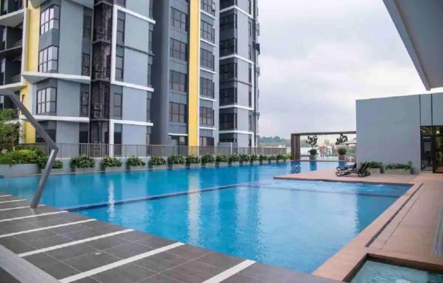 Le Pavilion Bandar Puteri Puchong Exterior foto